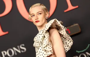 Julia Garner / juliagarnerofficial / ztyg_29 nude photo #0243