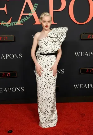 Julia Garner / juliagarnerofficial / ztyg_29 nude photo #0247