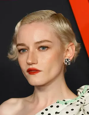 Julia Garner / juliagarnerofficial / ztyg_29 nude photo #0249