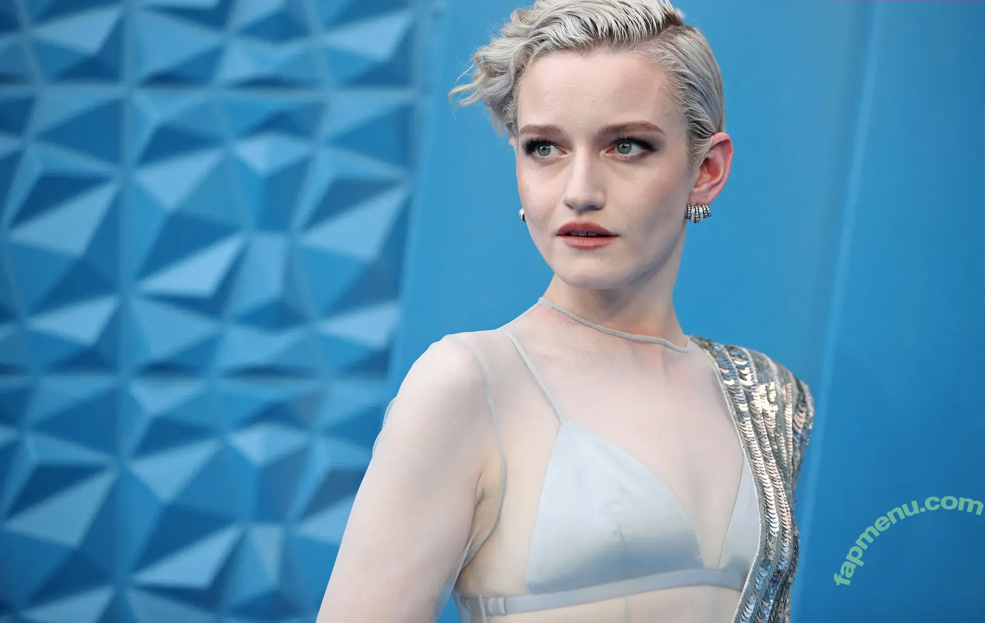 Julia Garner nude photo #0204 (juliagarnerofficial / ztyg_29)