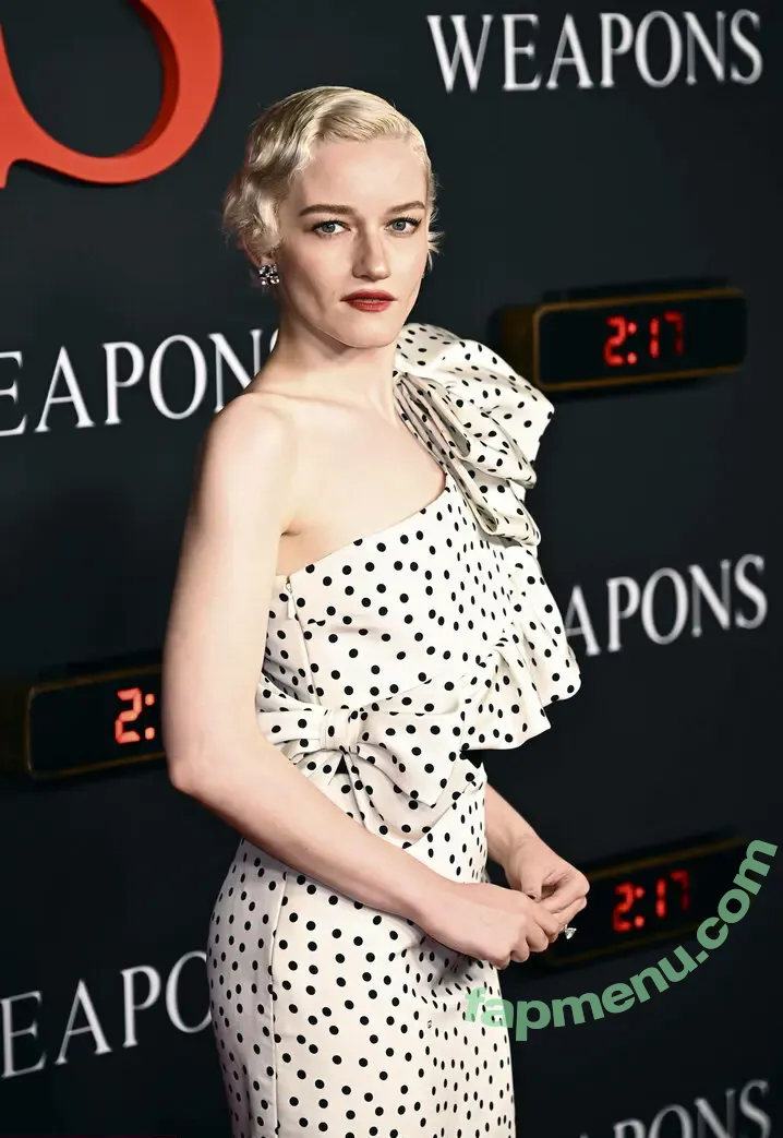 Julia Garner nude photo #0253 (juliagarnerofficial / ztyg_29)