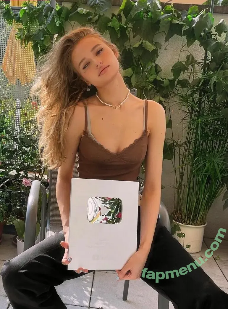 Julia Gisella nude photo #0001 (Julia Gisella)