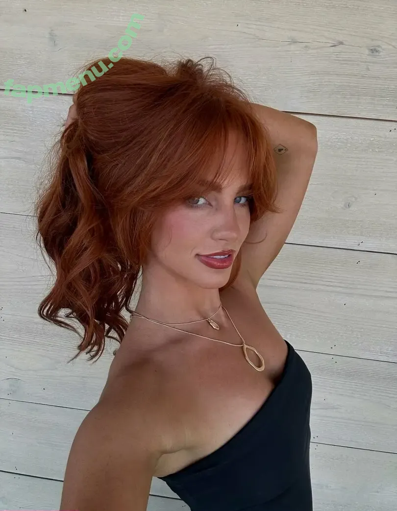 Julia Hatch nude photo #0063 (julia.hatchh)