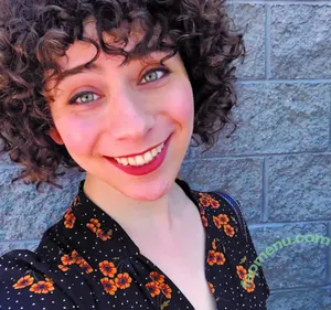 Julia Kaye / curlyfluffnstuff / iamjuliakaye nude photo #0001
