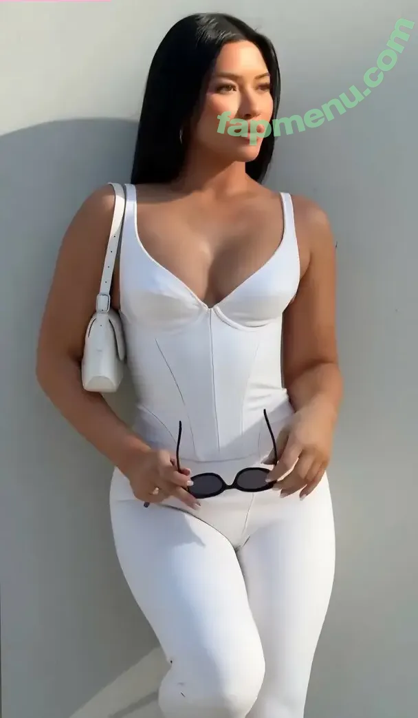 Julia Kelly nude photo #0151 (missjuliakelly)