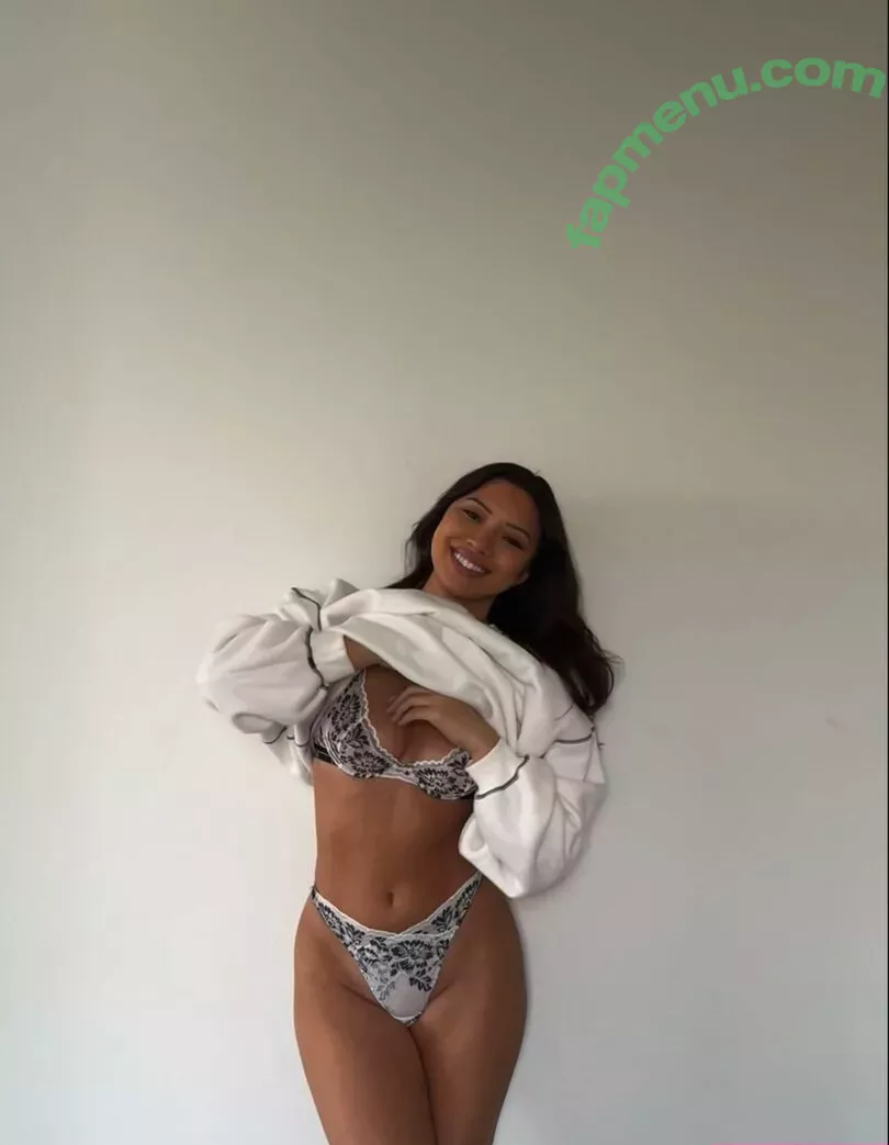 Julia Kelly nude photo #0468 (missjuliakelly / thesophiakelly)