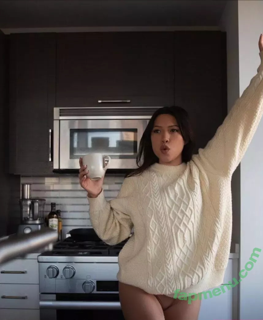 Julia Kelly nude photo #0592 (missjuliakelly / thesophiakelly)