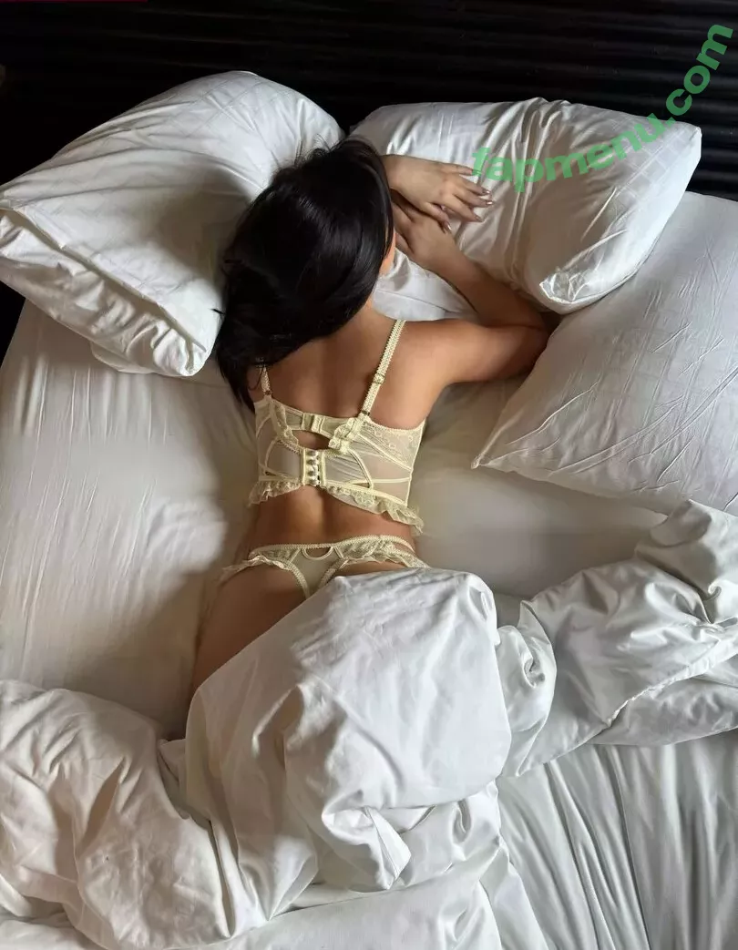 Julia Kelly nude photo #0939 (missjuliakelly / thesophiakelly)