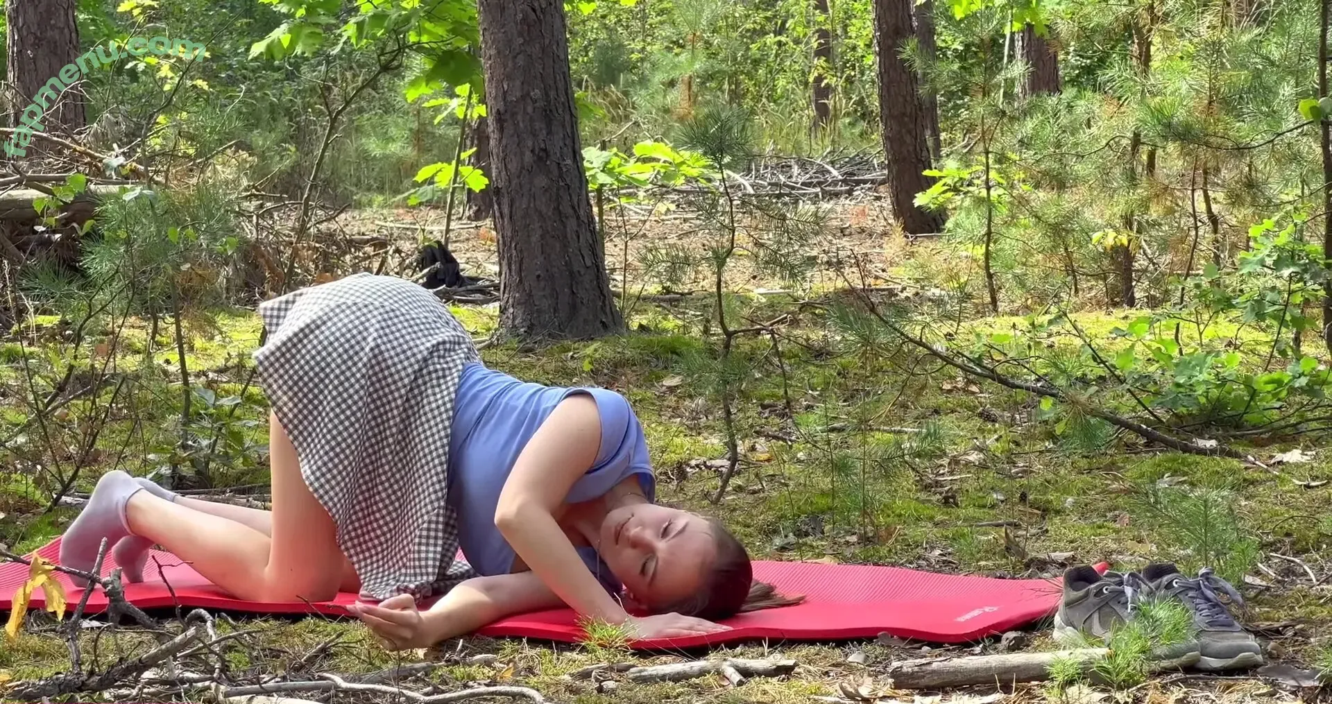 Julia's Adventures nude photo #0010 (julias_adventure_vlog)