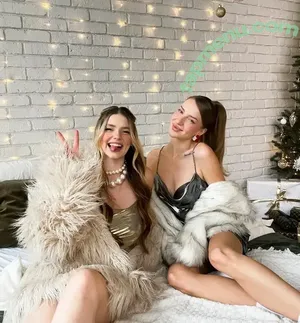  nude photo #0002