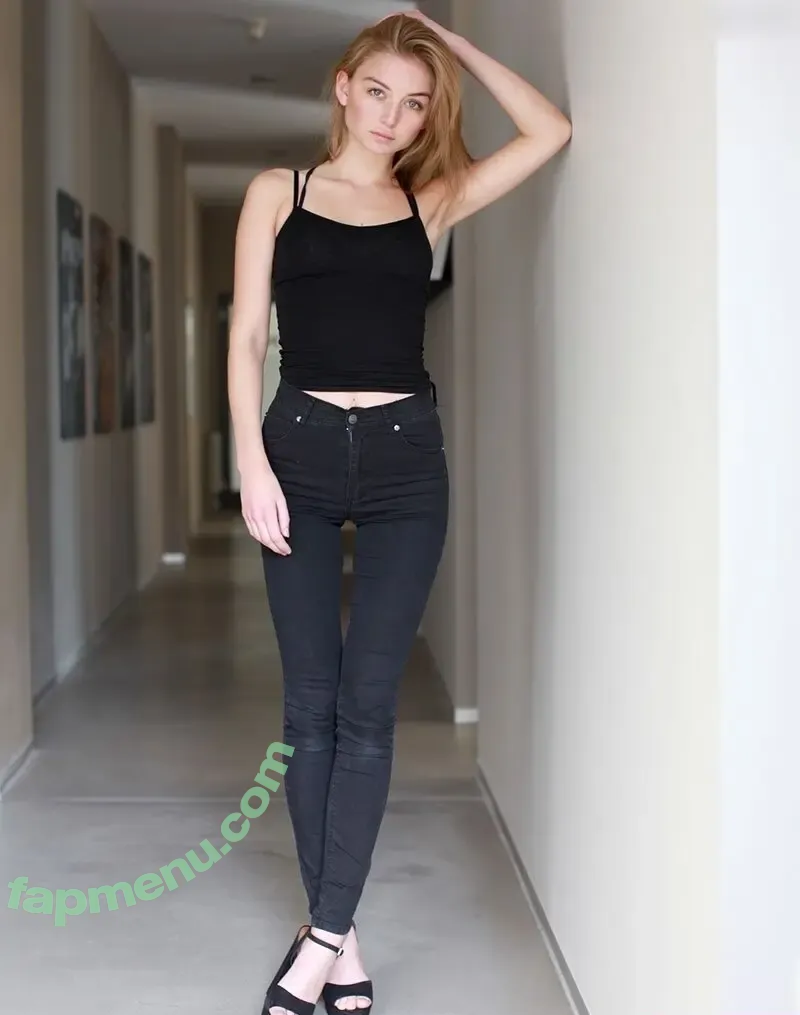 Julia Wulf nude photo #0626 (Juleslw)