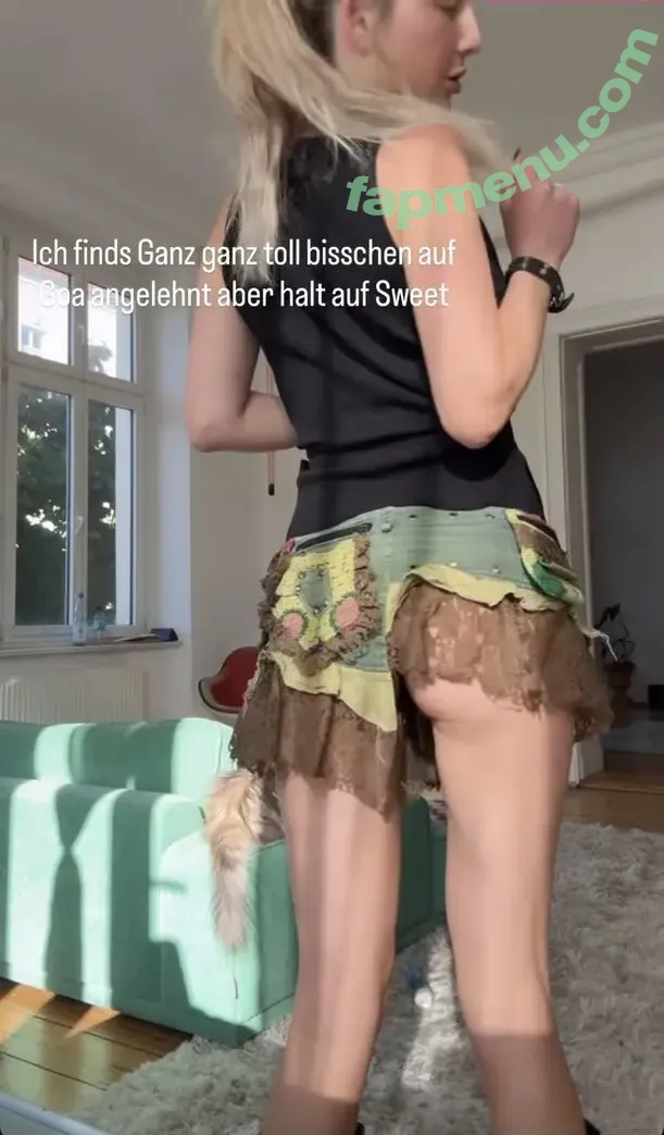 Julia Wulf nude photo #1199 (Juleslw)