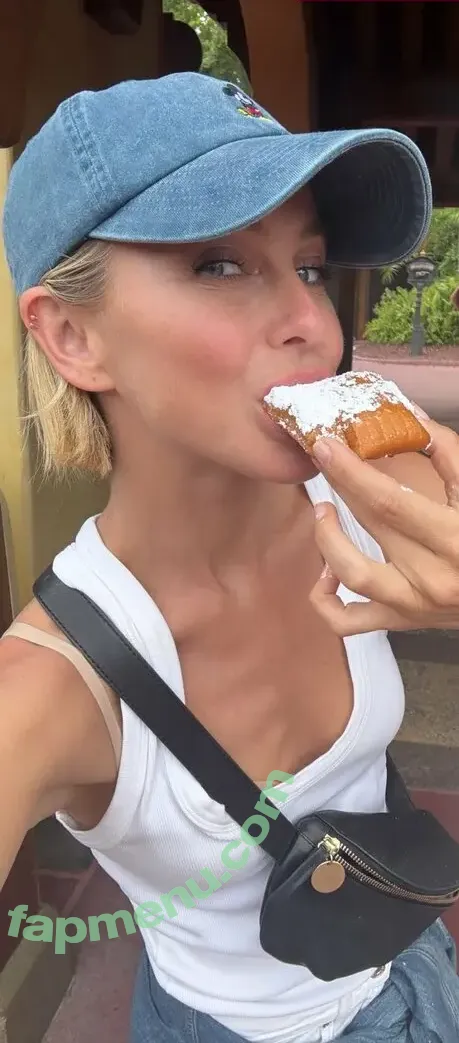 Julianne Hough nude photo #1525 (juleshough)