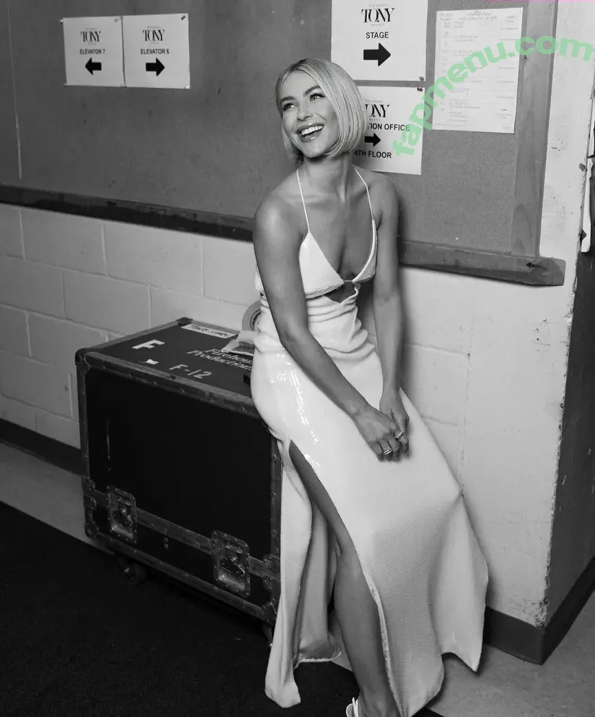 Julianne Hough nude photo #1564 (juleshough)