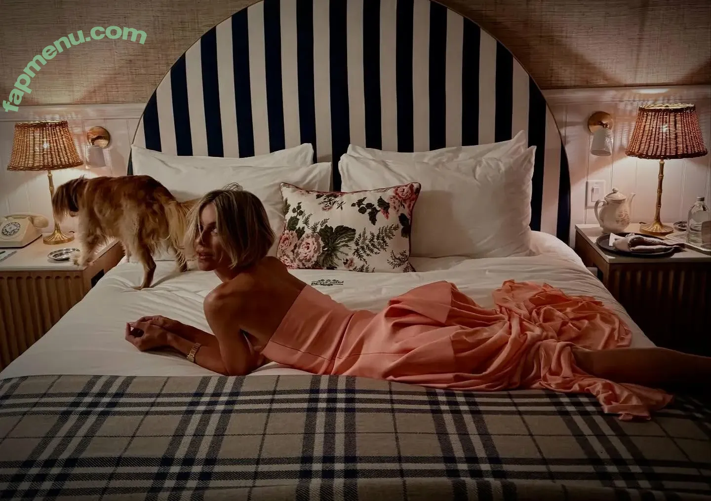 Julianne Hough nude photo #1706 (juleshough)