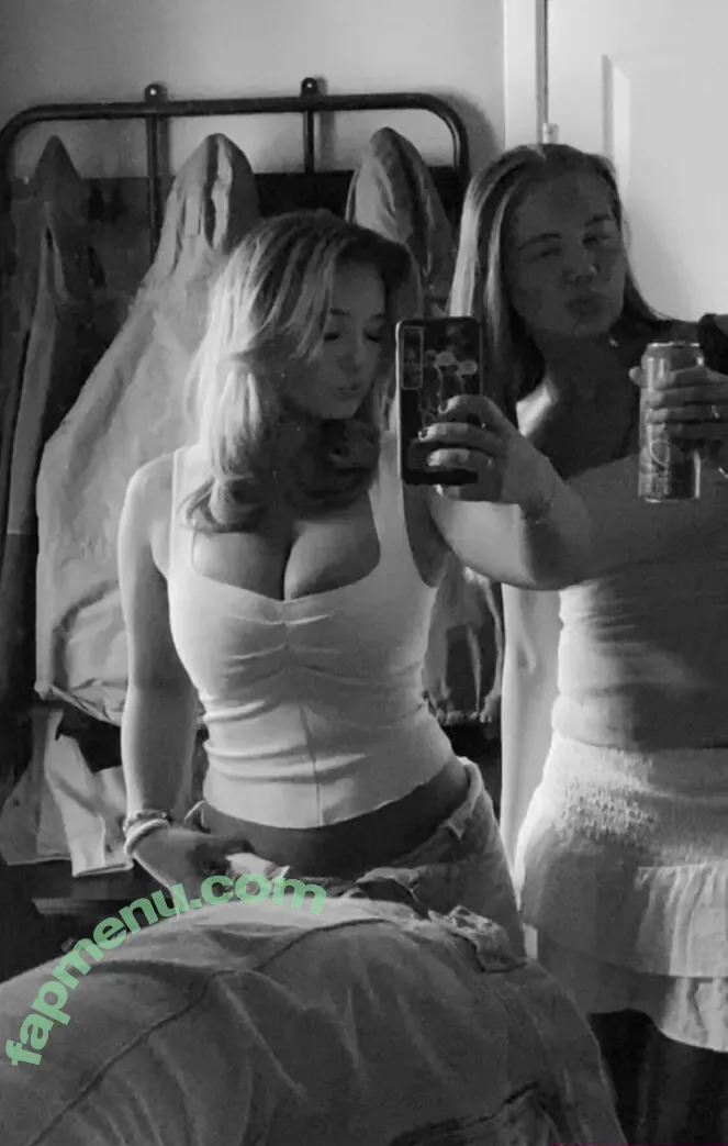 Julianne Larsen nude photo #0003 (larsen_julianne)