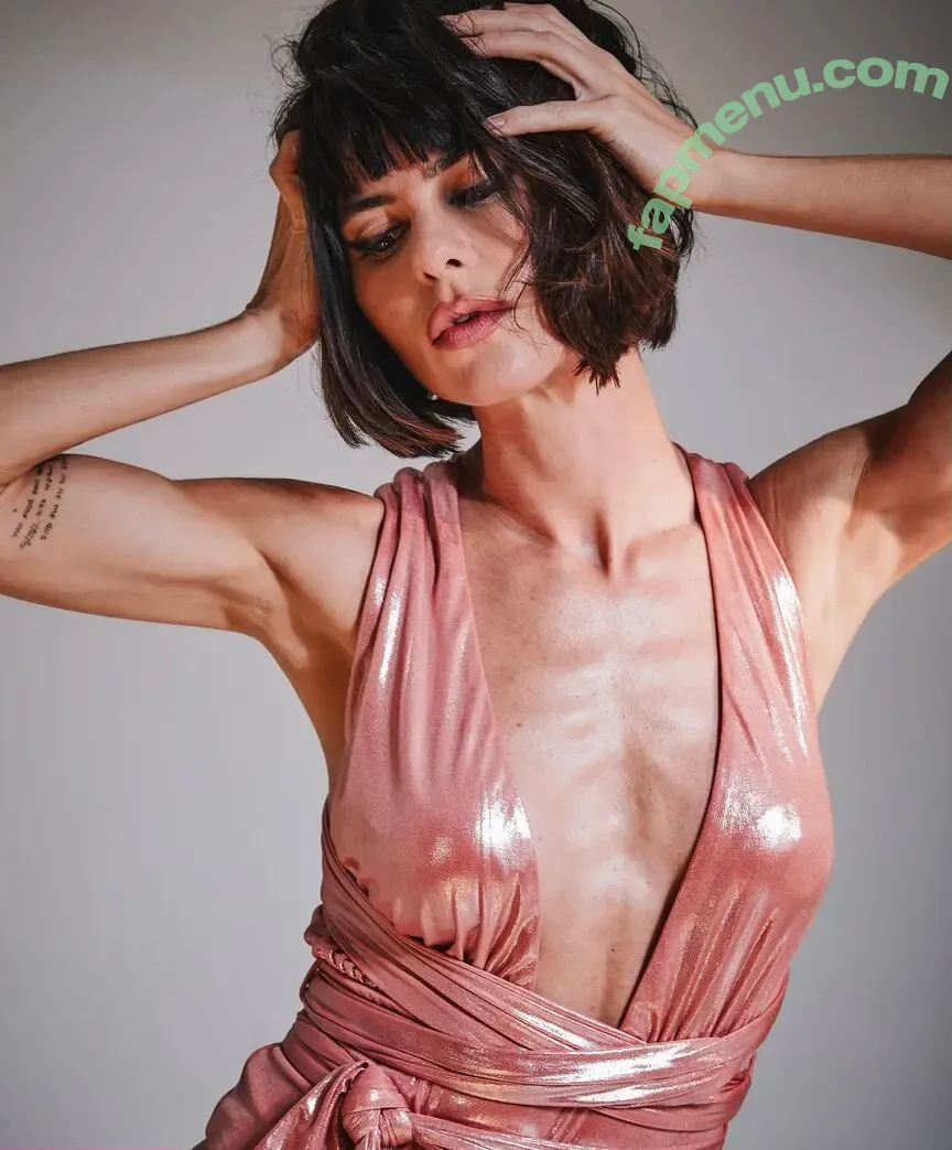 Julianne Trevisol nude photo #0170 (juliannetrevisol)
