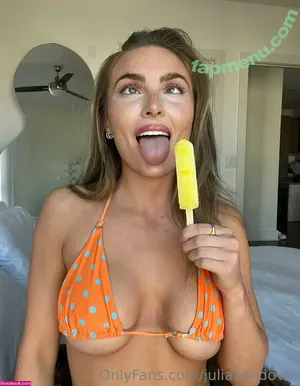 nude photo #0001