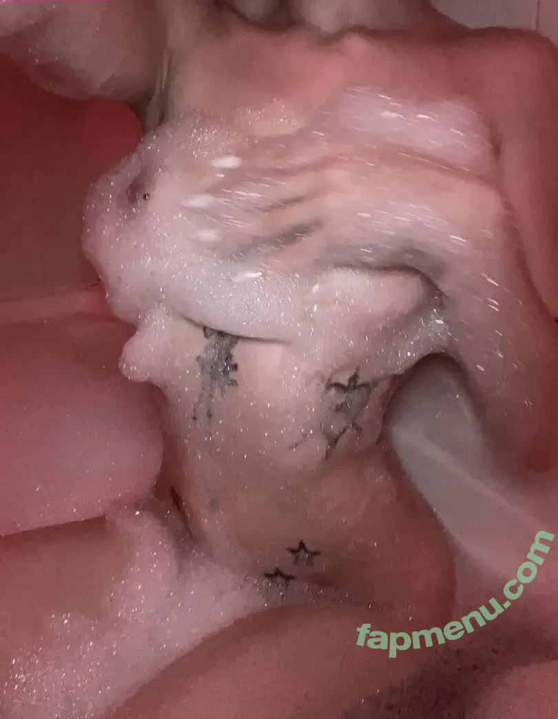 Juliesanerr nude photo #0009 (ang3liccha0s_ / cha0s333)