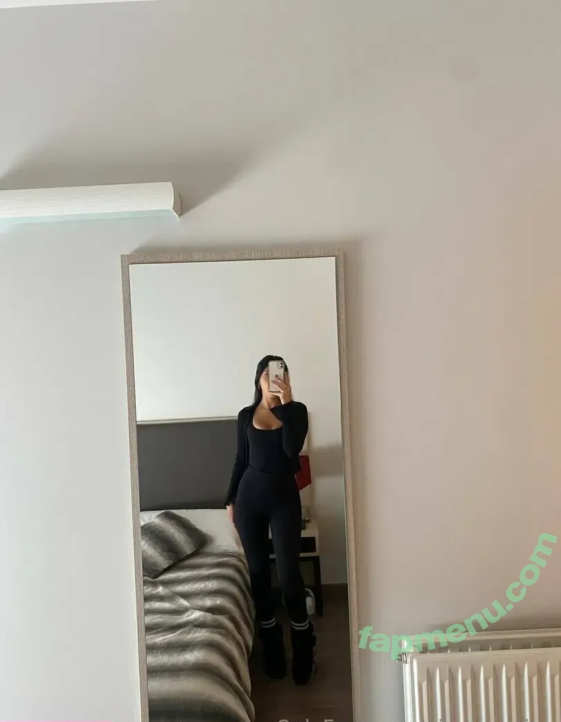 jumazeleni nude photo #0010 (jumazeleni)