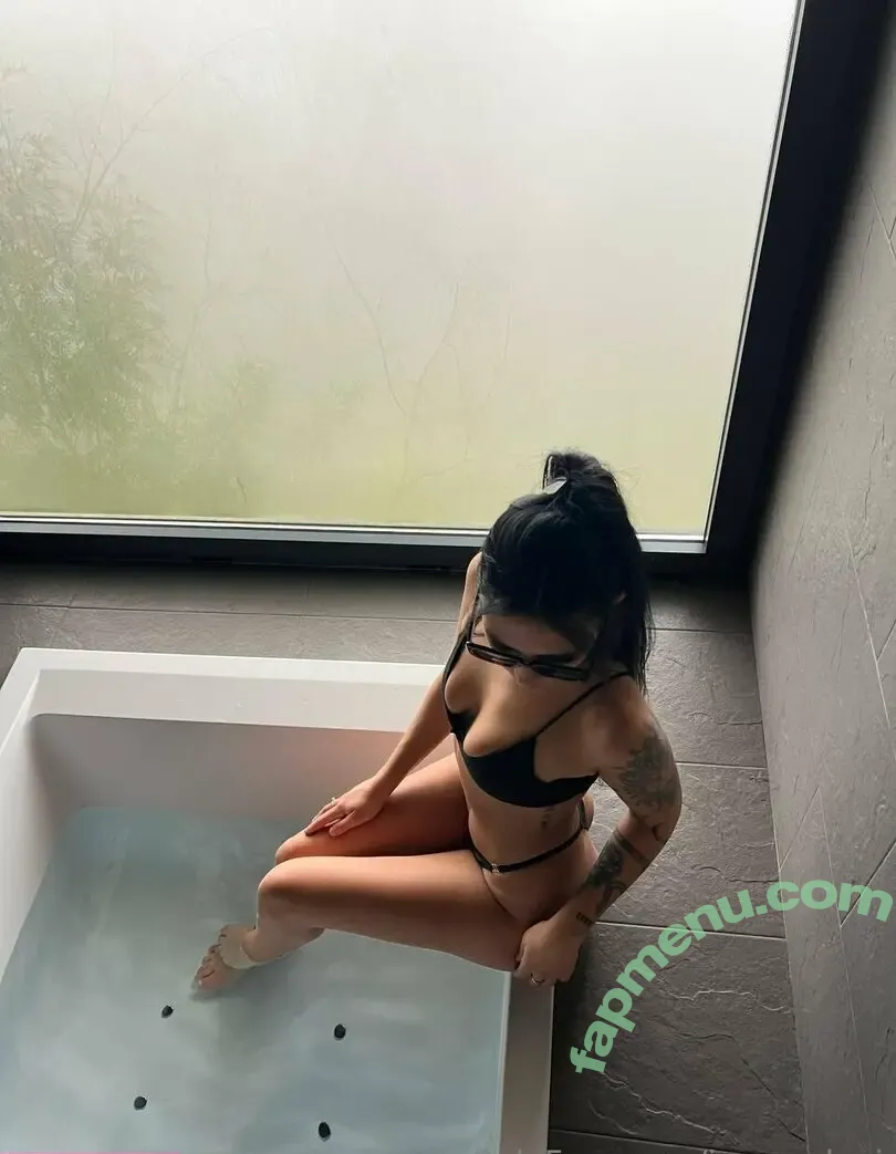 jumazeleni nude photo #0037 (jumazeleni)