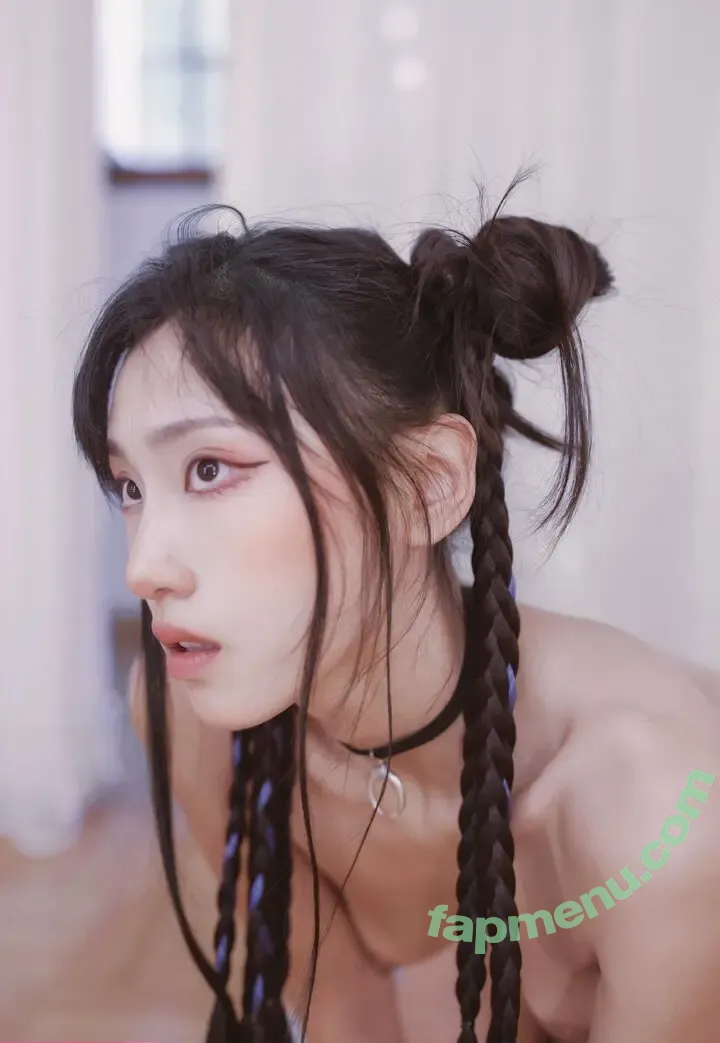 June Liu nude photo #0028 (SpicyGum / juneliu / juneliusp)