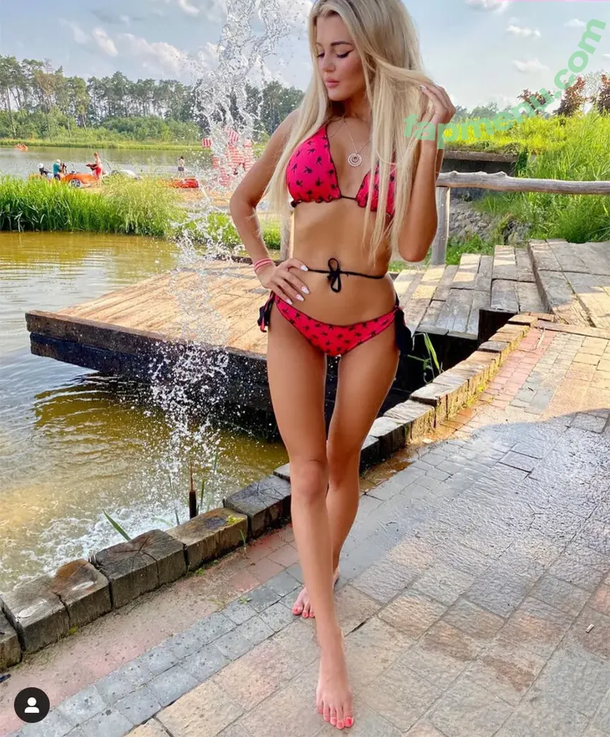 justynajalowiecka nude photo #0001 (justynajalowiecka)