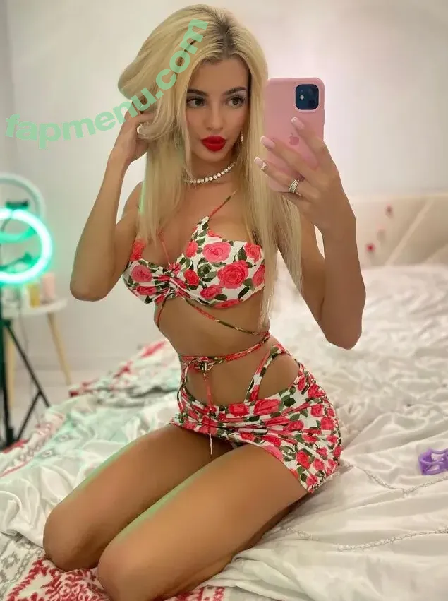 justynajalowiecka nude photo #0002 (justynajalowiecka)