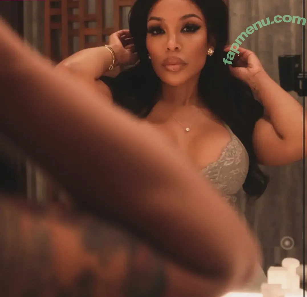 K Michelle nude photo #0123 (kmichelle / kmichellefun / kmichellemusic)