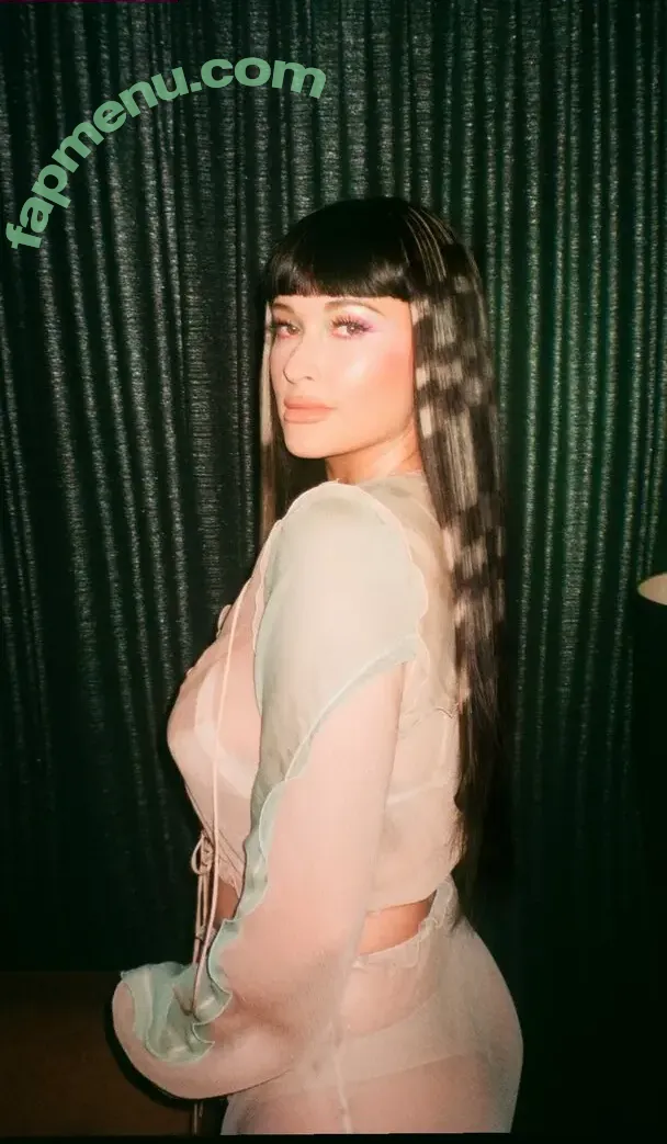 Kacey Musgraves nude photo #0358 (heavenlyyhazel / spaceykacey)