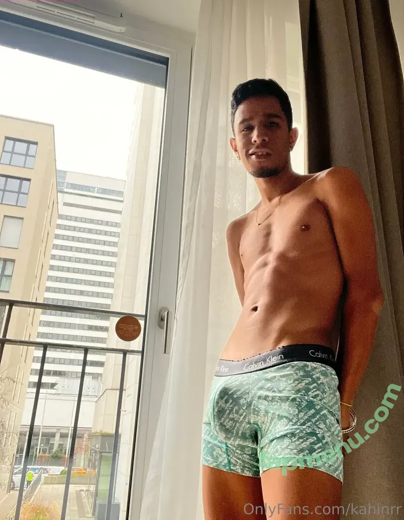 kahinrr nude photo #0028 (sushantdivgikr)