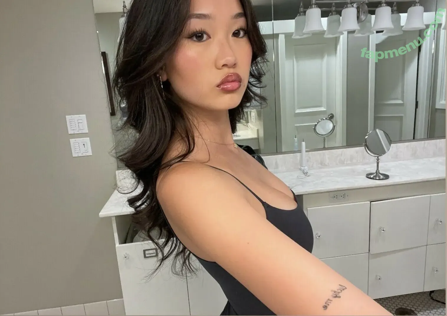 kaitlynhan nude photo #0118 (kaitlynherman)