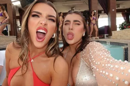 Kalani Hilliker / kalanihilliker nude photo #0354