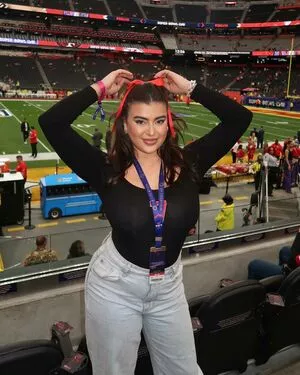 Kalani Hilliker / kalanihilliker nude photo #0399