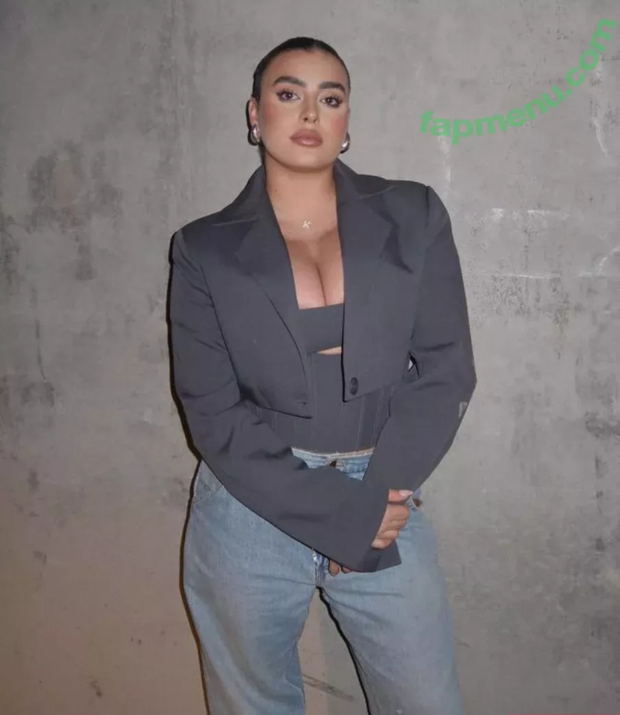 Kalani Hilliker nude photo #0377 (kalanihilliker)