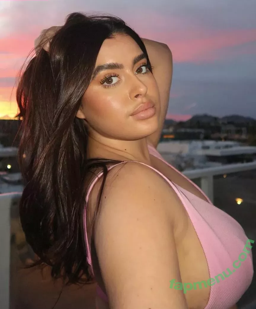 Kalani Hilliker nude photo #0414 (kalanihilliker)