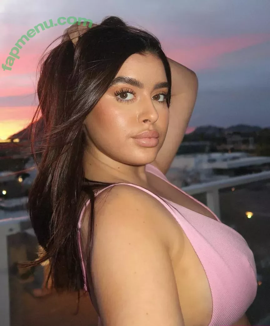 Kalani Hilliker nude photo #0416 (kalanihilliker)