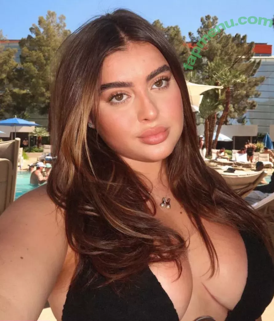 Kalani Hilliker nude photo #0500 (kalanihilliker)