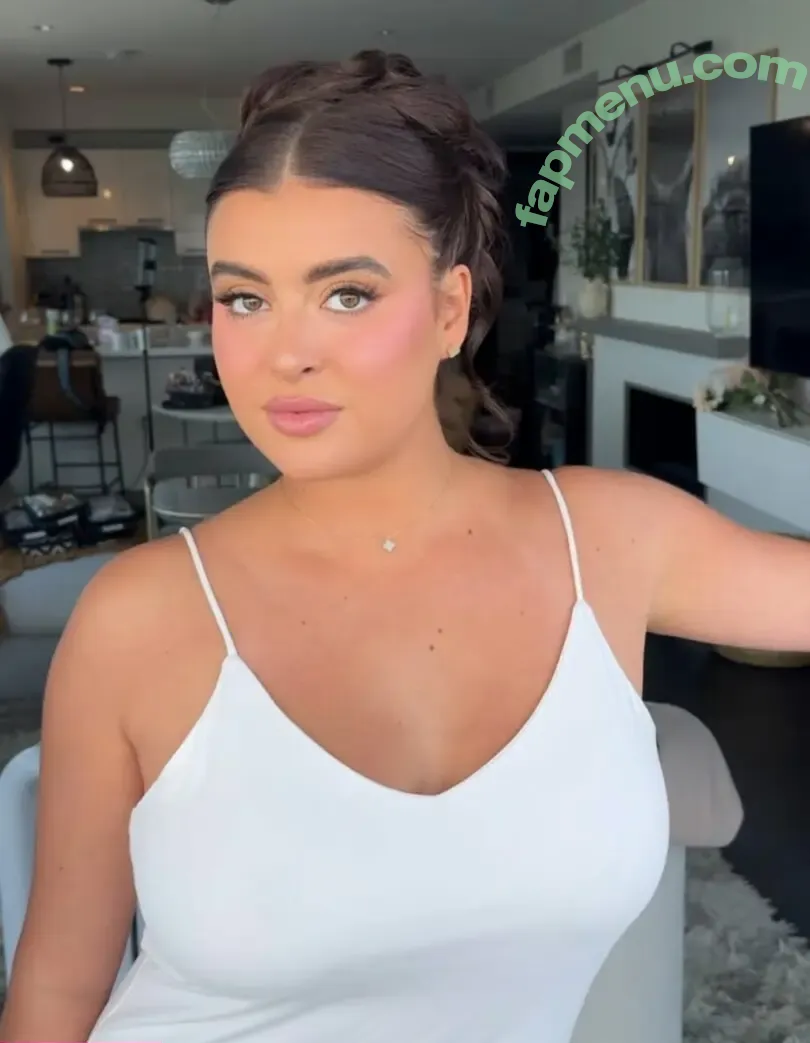 Kalani Hilliker nude photo #0676 (kalanihilliker)