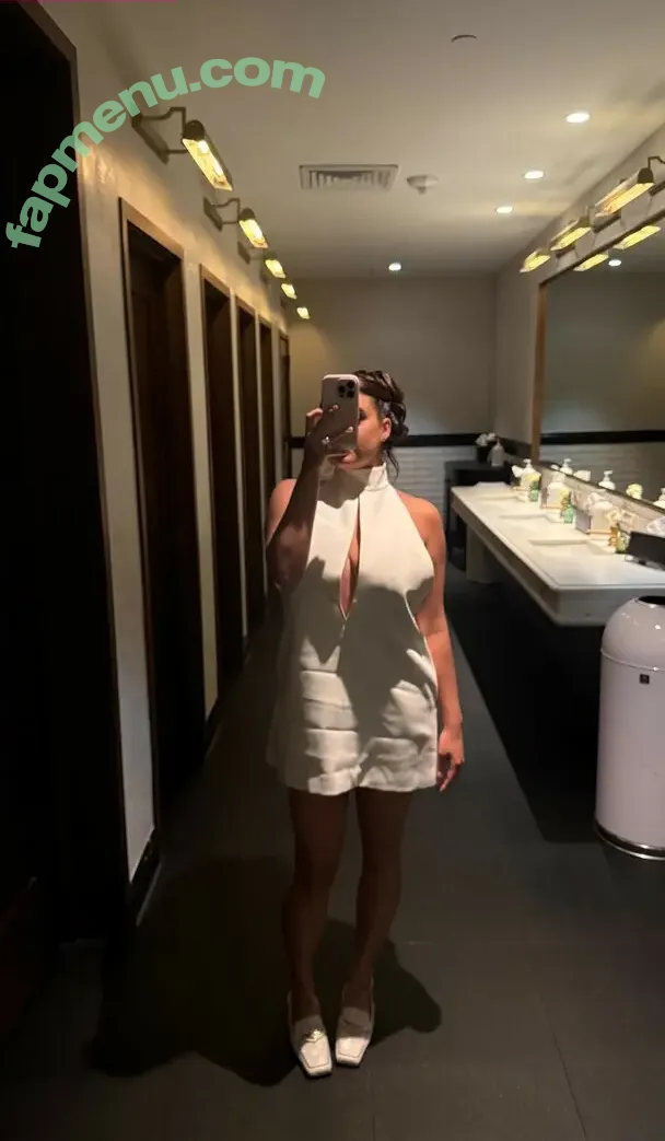 Kalani Hilliker nude photo #0684 (kalanihilliker)