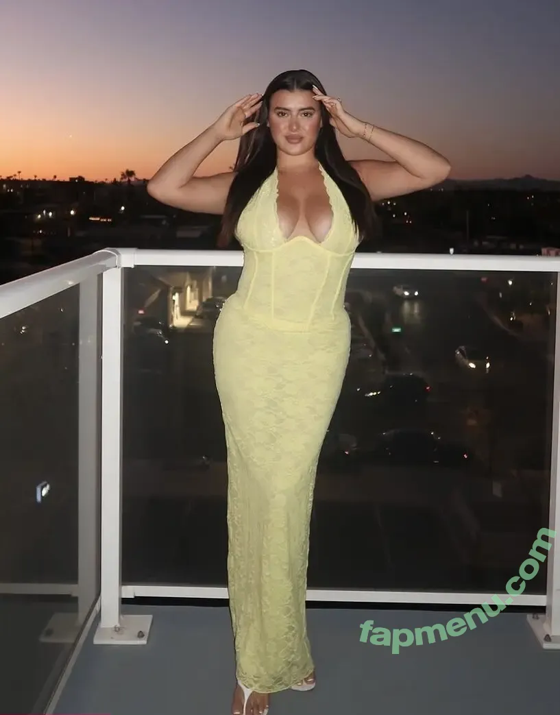 Kalani Hilliker nude photo #0718 (kalanihilliker)