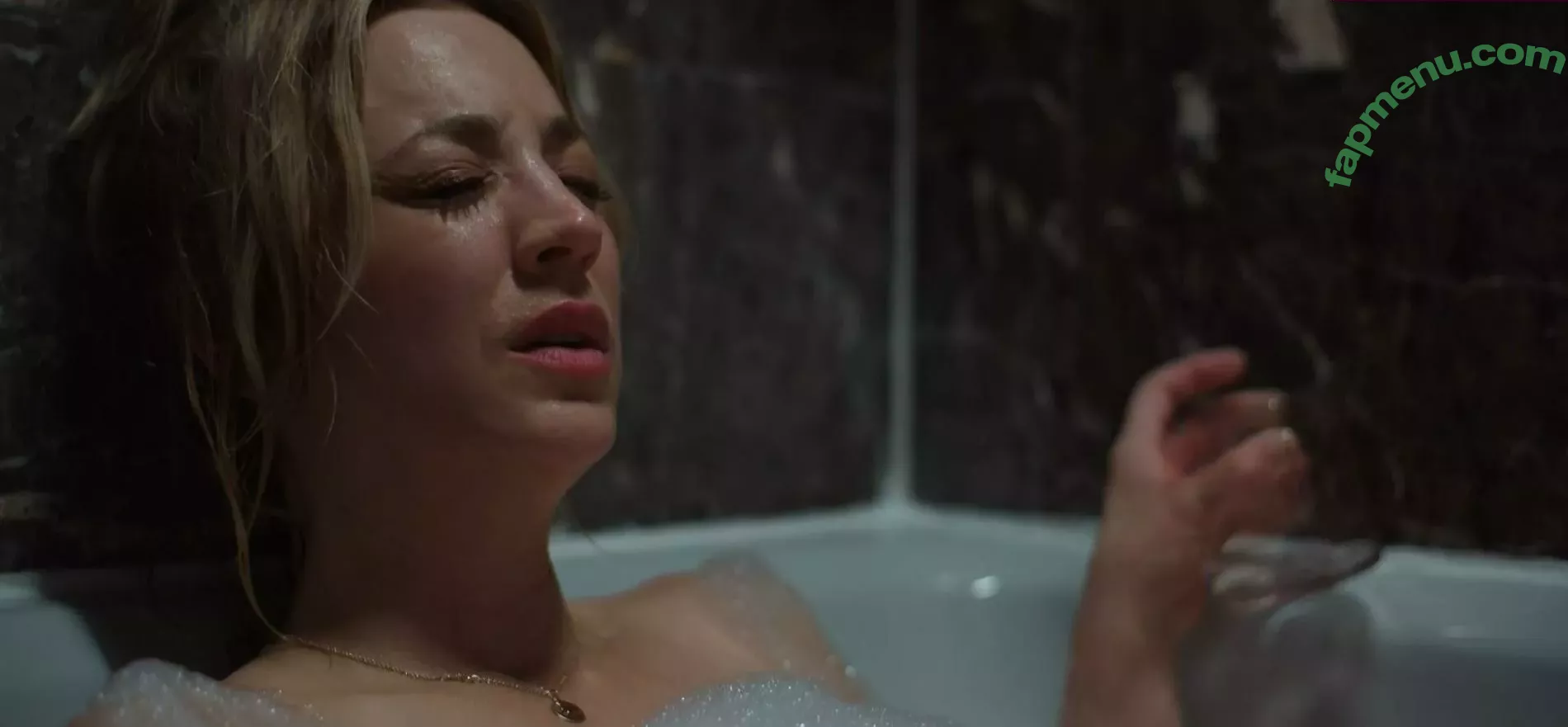 Kaley Cuoco nude photo #0523 (kaley_cuoco / kaleycuoco)