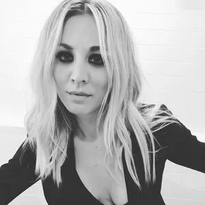 Kaley Cuoco / kaleycuoco nude photo #1137