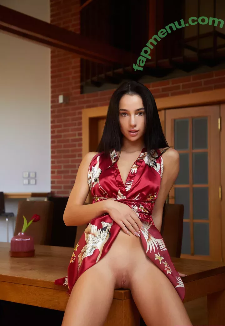 Kama Oxi nude photo #0188 (c_a_m_i_l_l_a____)