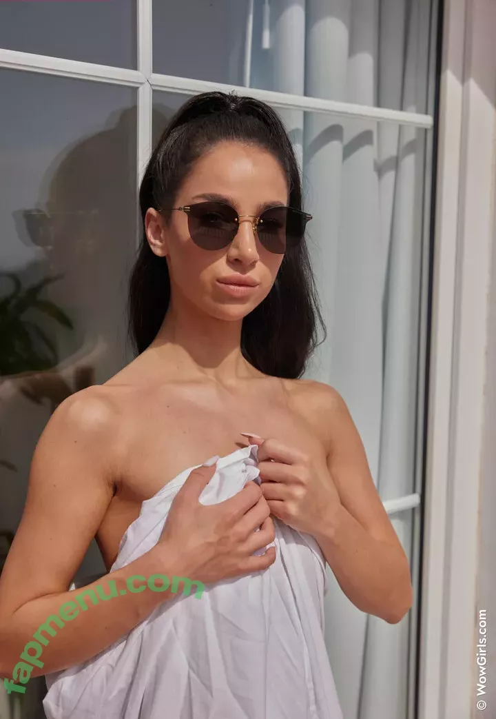 Kama Oxi nude photo #0581 (c_a_m_i_l_l_a____)