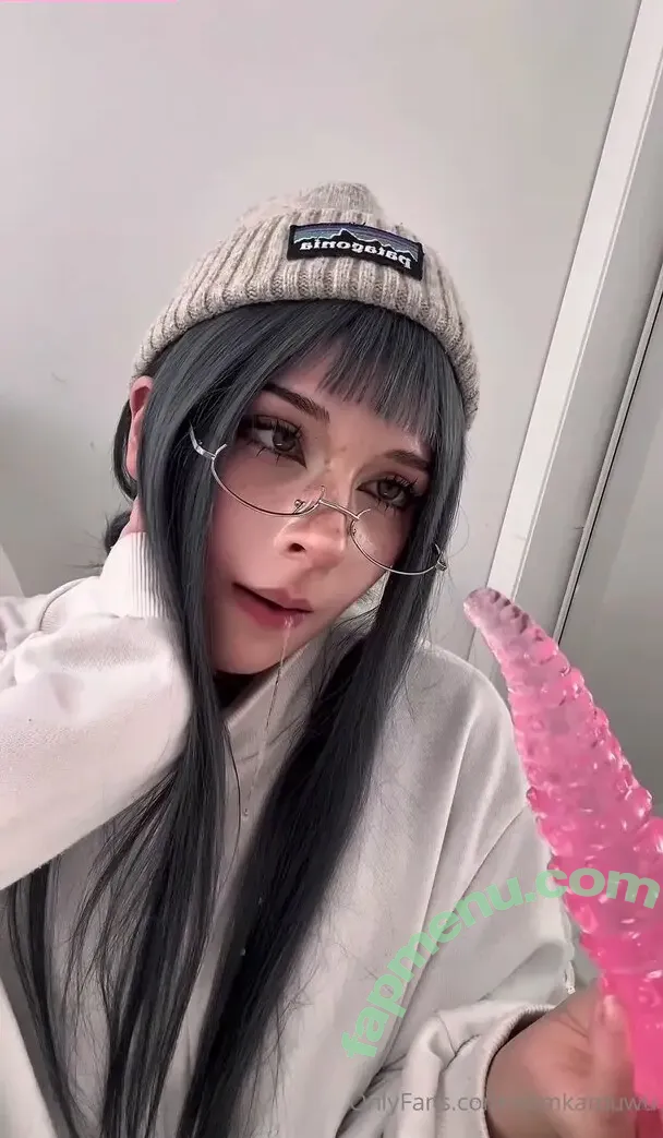 kamkamuwu nude photo #0006 (kamm.kammm)