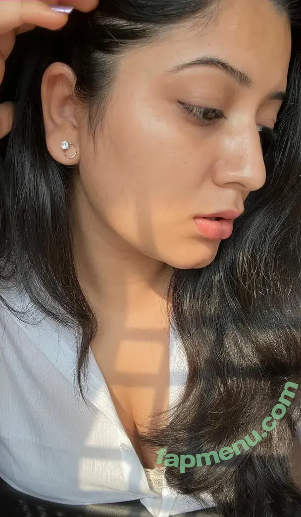 Kanduri Sudha nude photo #0010 (Kanduri Sudha)