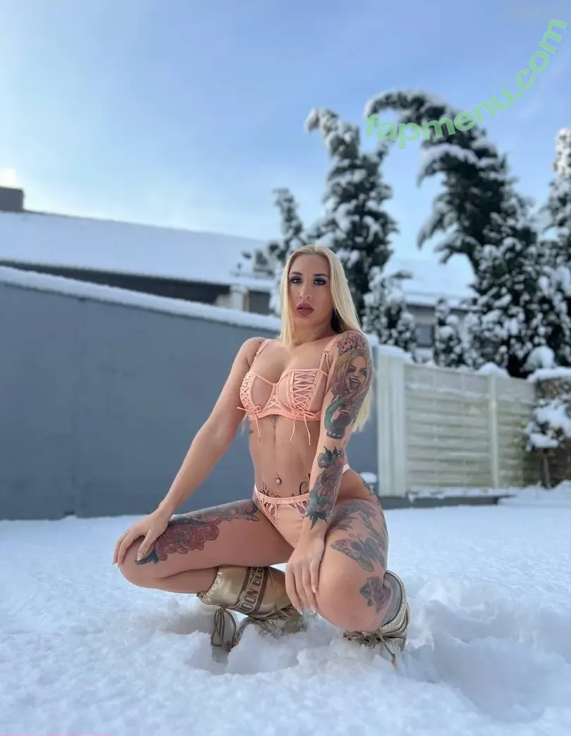Kara Kay nude photo #0006 (karakay_offical / paulinasprettyfeet)