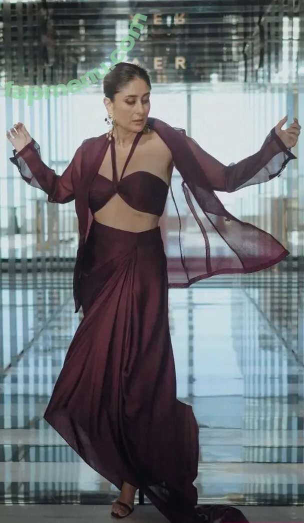 Kareena Kapoor nude photo #0019 (Kareena Kapoor)