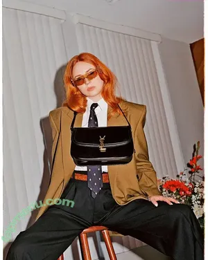 Karen Gillan / karengillan nude photo #0784